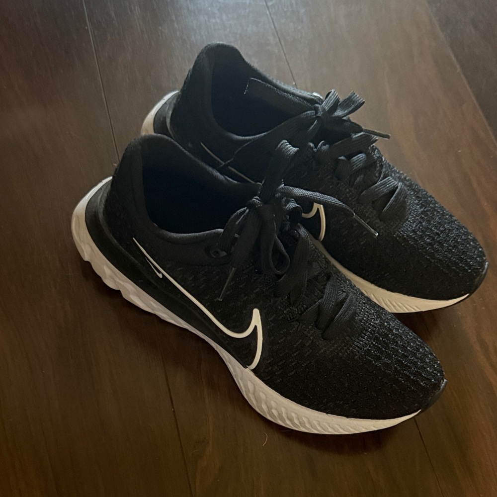 Nike Black and White Knit Training Shoes